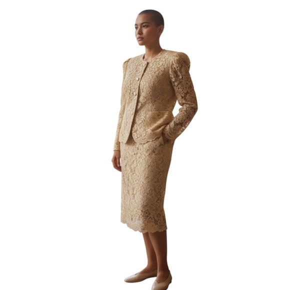 VINTAGE LISA MICHAELS GOLD LACE SEE THROUGH Women's SKIRT SUIT, SIZE 14 - Picture 2 of 9